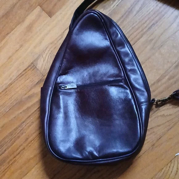 Brown Leather Sling-Style Shoulder Bag ■ Adjustable Padded Strap - Picture 4 of 12